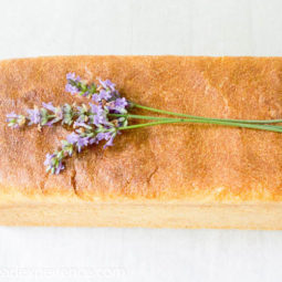 Bee Keeper's Pain de Mie with Lavender