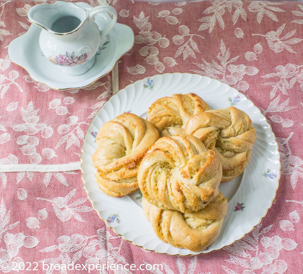 Lemony Coconut Buns