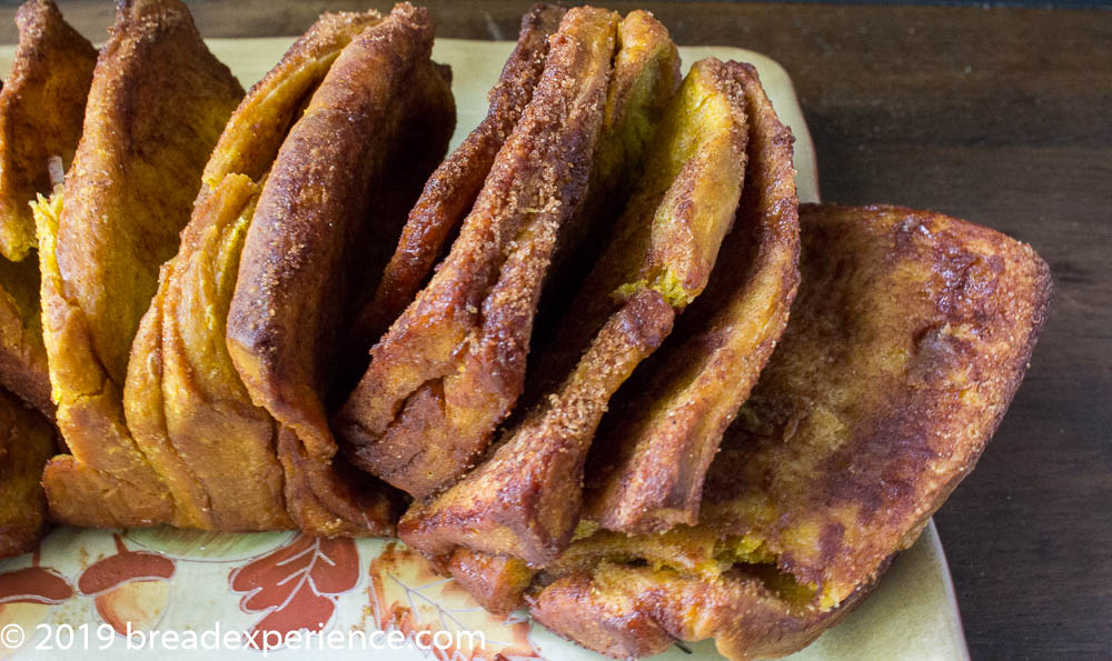 Brown Sugar Cinnamon Pumpkin Pull Apart Bread